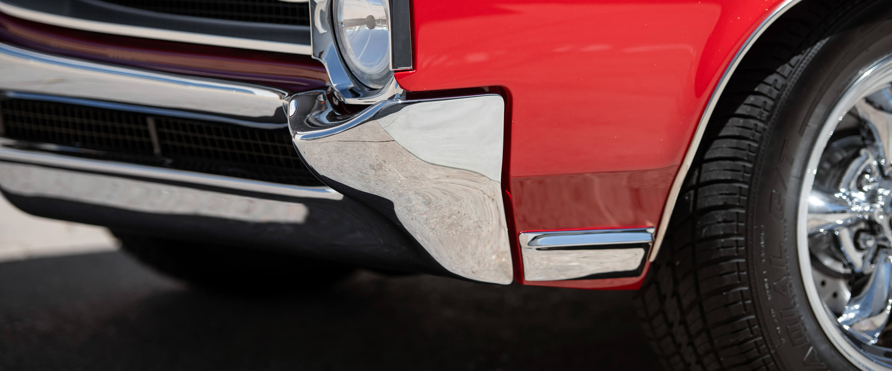 1966-Pontiac-GTO-Red-slideshow-012@2x