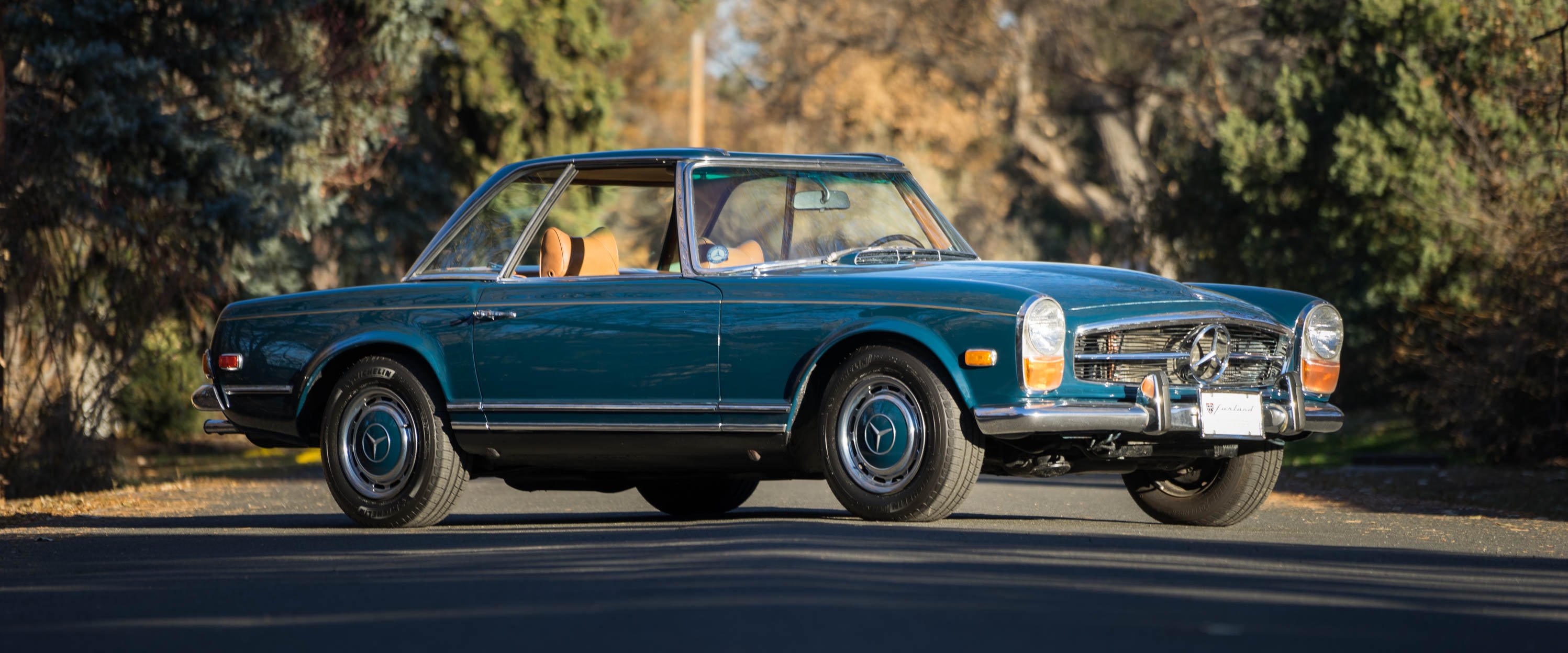 1971-Mercedes-Benz-280SL-Dark-Blue-slideshow-001@2x