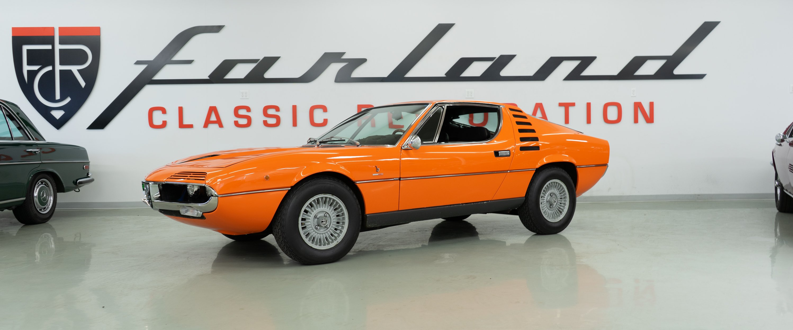 1972-Alfa-Romeo-Montreal-Orange-slideshow-002@2x