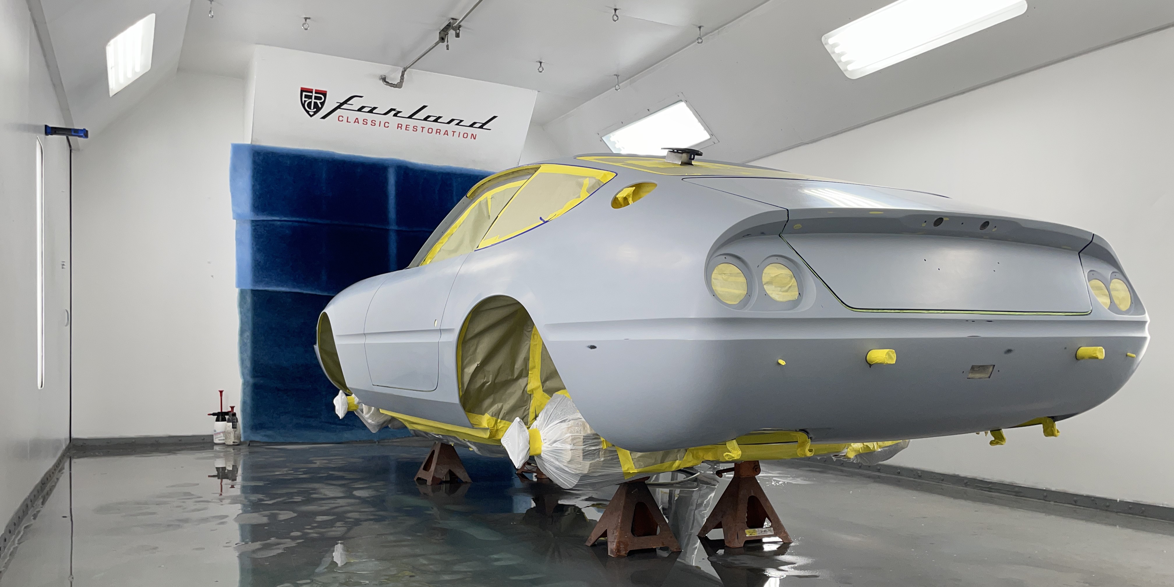 Ferrari Daytona - Farland Classic Paint Booth