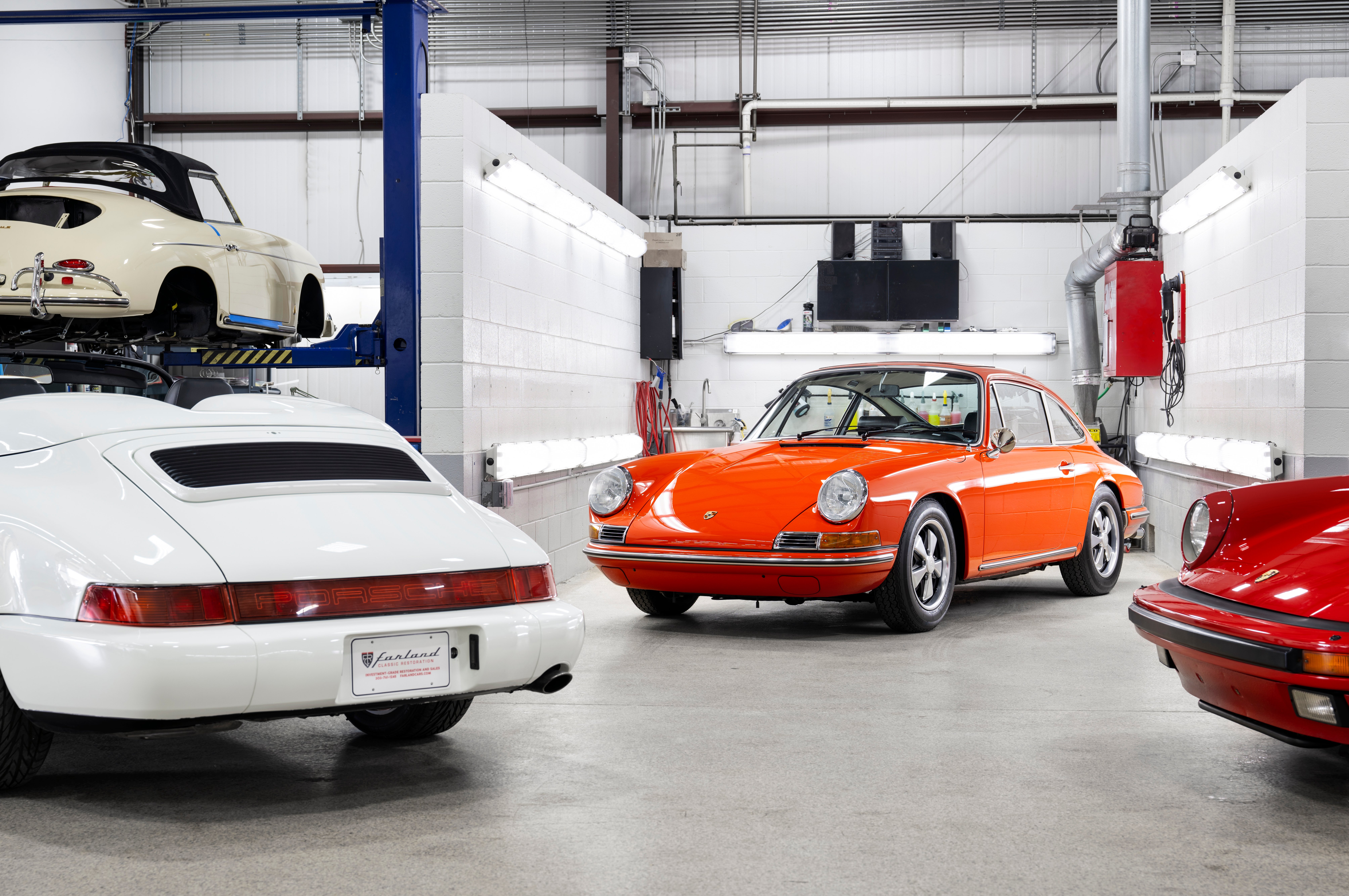 Speedphotos - Farland Classic Restoration - Tangerine Porsche - Speedster